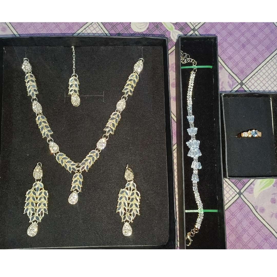 3 in 1 Jewelry Deal | Necklace Set + Bracelet + Ring | Free Delivery